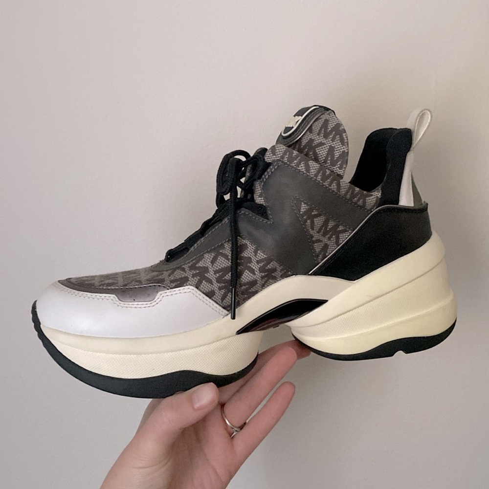 Micheal kors sneakers gray size 11 - Picture 3 of 4